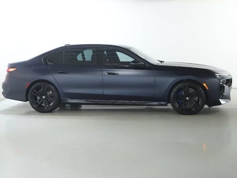 Used 2023 BMW 760i xDrive w/ Luxury Rear Seating Package AWD/4WD image 13