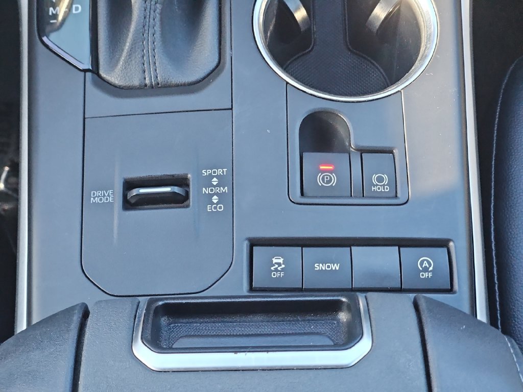 Used 2021 Toyota Highlander XLE FWD image 22