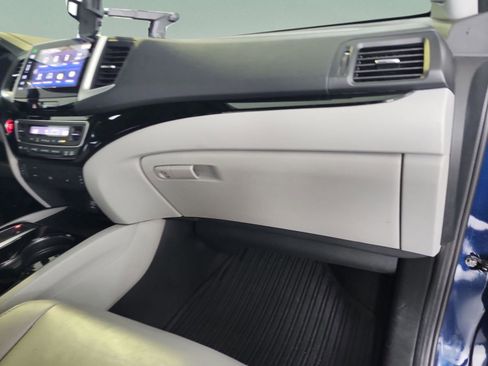 Used 2016 Honda Pilot Touring image 19