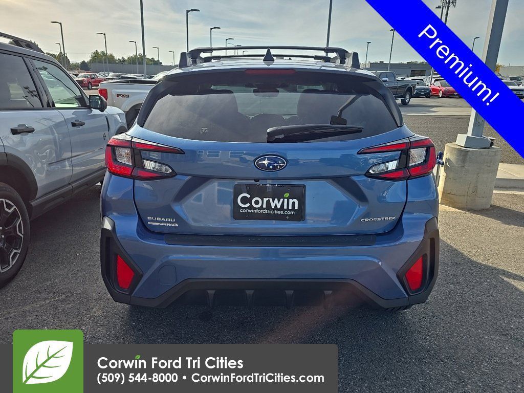 Used 2024 Subaru Crosstrek 2.0i Premium AWD/4WD image 10