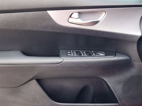 Certified 2023 Kia Forte LXS image 21