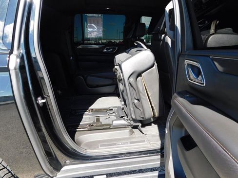 Used 2021 GMC Yukon XL AT4 w/ AT4 Premium Plus Package AWD/4WD image 35