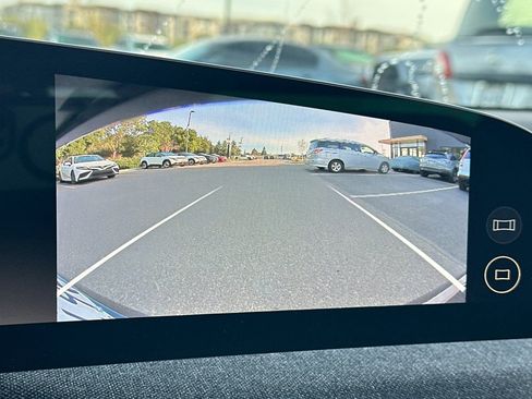 Used 2024 Lucid Air Pure image 27