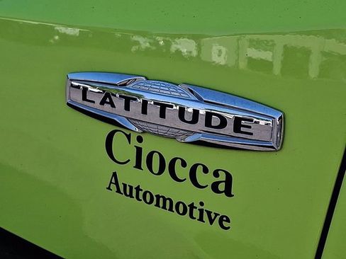 Used 2018 Jeep Renegade Latitude w/ Cold Weather Group AWD/4WD image 30
