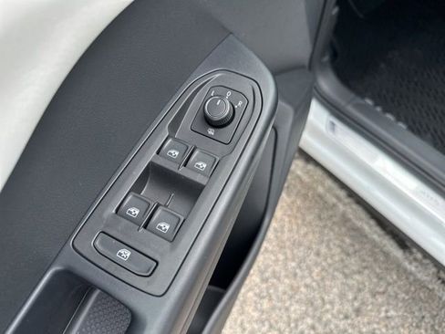 New 2026 Volkswagen Taos SE AWD/4WD image 11