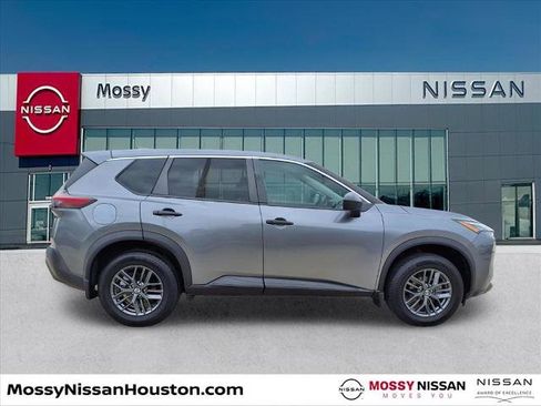 Certified 2021 Nissan Rogue S image 8