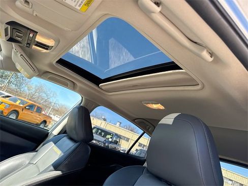 Used 2021 Subaru Crosstrek 2.5i Sport w/ Moonroof Package image 20