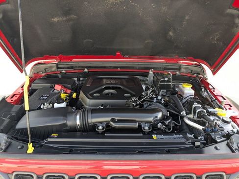 Used 2025 Jeep Wrangler Unlimited Rubicon image 29