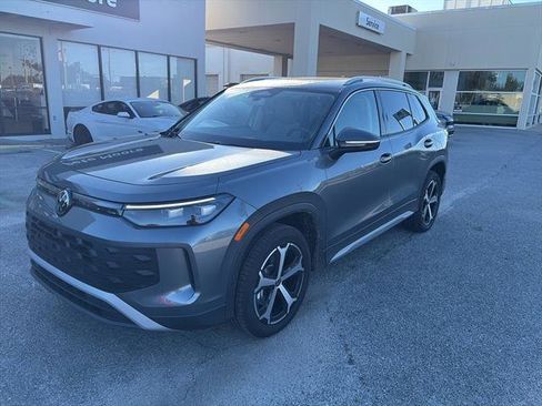 New 2026 Volkswagen Tiguan SE image 3