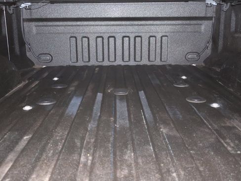 Certified 2022 Ford F250 Platinum w/ FX4 Off-Road Package image 43