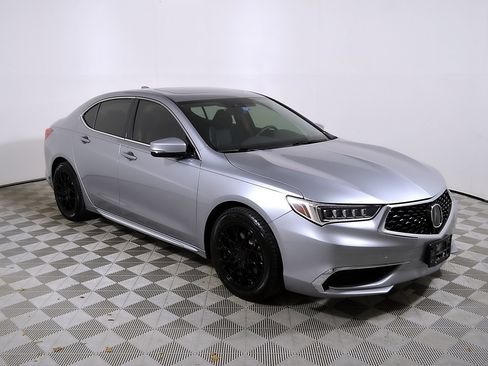 Used 2018 Acura TLX V6 w/ Technology Package FWD image 6