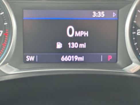 Used 2020 Chevrolet Traverse LT FWD image 13