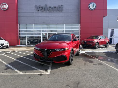 New 2026 Alfa Romeo Tonale Sprint w/ Red Premium Package image 1