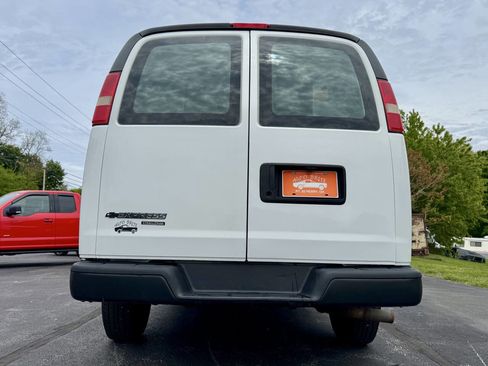 Used 2014 Chevrolet Express 2500 RWD image 7