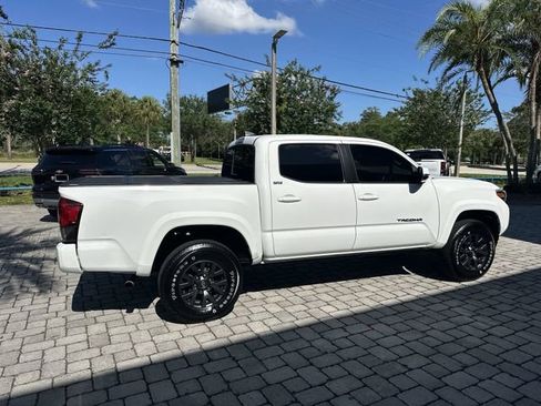 Used 2022 Toyota Tacoma SR5 w/ Technology Package RWD image 35