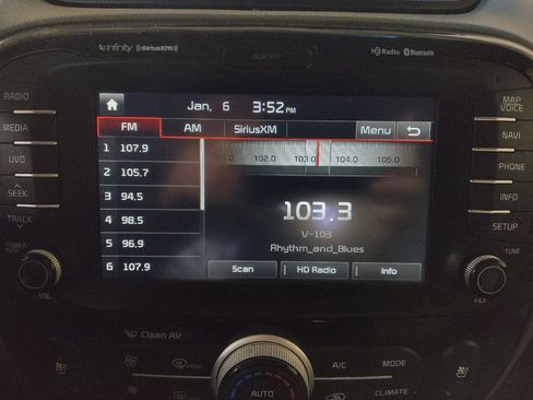 Used 2016 Kia Soul + w/ Primo Package image 25