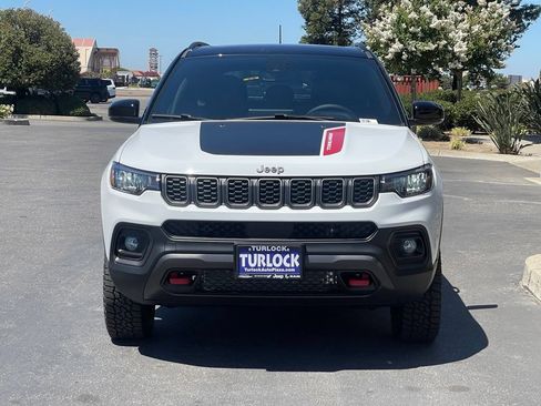 New 2026 Jeep Compass Trailhawk w/ Sun, Sound & Navigation Group AWD/4WD image 2