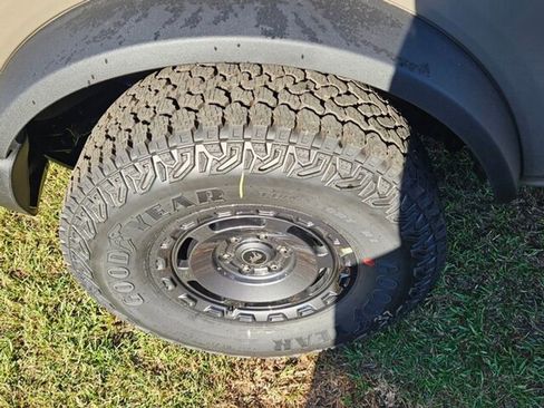 New 2025 Ford Bronco Base w/ Sasquatch Package image 13