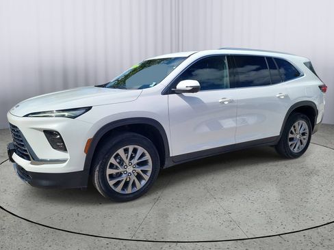Used 2025 Buick Enclave Preferred AWD/4WD image 8