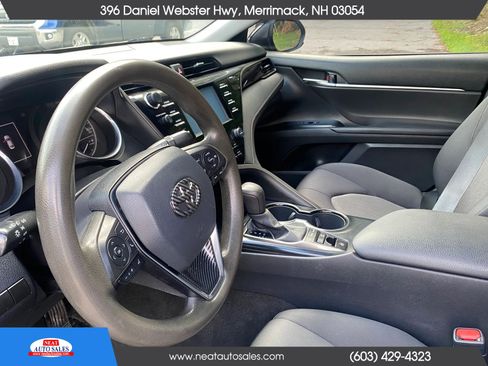 Used 2020 Toyota Camry LE FWD image 8
