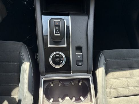 Used 2022 Mitsubishi Outlander SE image 14