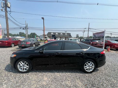 Used 2016 Ford Fusion SE FWD image 4