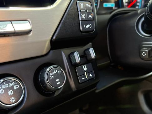 Used 2018 GMC Yukon XL Denali w/ Denali Ultimate Package image 17