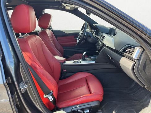 Used 2016 BMW 340i xDrive Sedan image 18