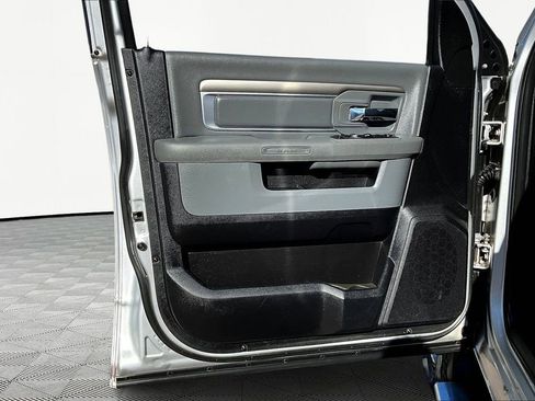 Used 2018 RAM 3500 Big Horn image 18