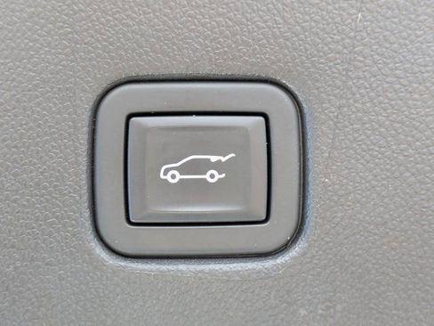 Used 2021 Chevrolet Blazer Premier w/ Driver Confidence II Package FWD image 13
