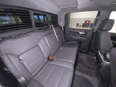 Used 2025 Chevrolet Silverado 1500 LT Trail Boss w/ LT Trail Boss Premium Package AWD/4WD image 28
