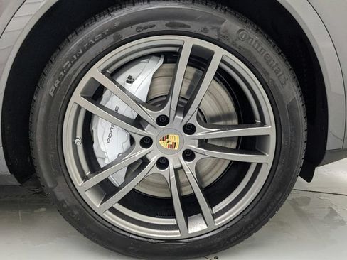 Certified 2023 Porsche Cayenne Turbo AWD/4WD image 54