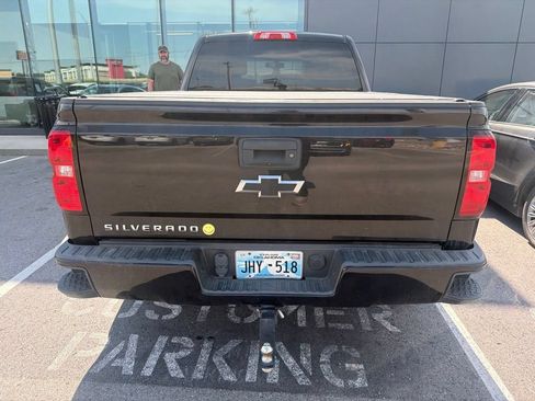 Used 2018 Chevrolet Silverado 1500 Custom w/ Custom Convenience Package AWD/4WD image 5