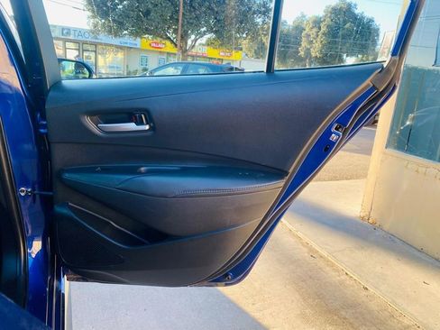 Used 2020 Toyota Corolla SE w/ Carpet Mat Package (TMS) image 26