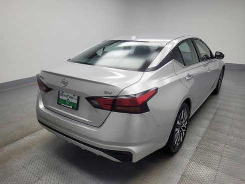 Used 2023 Nissan Altima 2.5 SV image 9