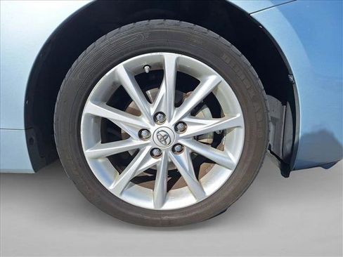 Used 2013 Toyota Prius V Five image 18