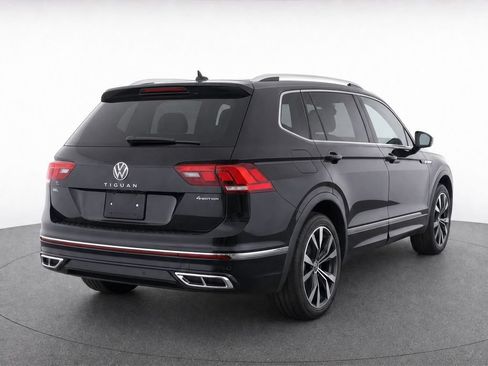 Certified 2023 Volkswagen Tiguan SEL R-Line AWD/4WD image 10