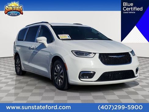 Used 2021 Chrysler Pacifica Touring-L w/ Uconnect Theater Family Group image 1
