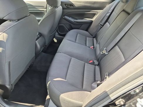 Used 2025 Nissan Altima 2.5 SV FWD image 27