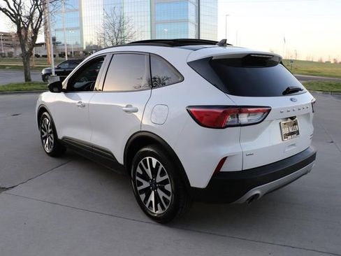 Used 2020 Ford Escape SE Sport image 4