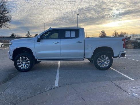 Used 2020 Chevrolet Silverado 1500 High Country w/ Technology Package image 6