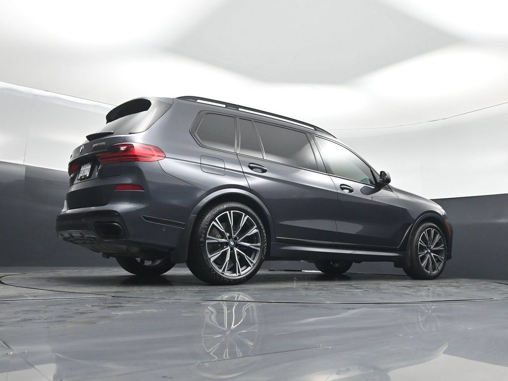 Used 2020 BMW X7 M50i w/ Dynamic Handling Package AWD/4WD image 48