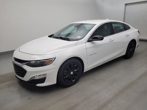 Used 2021 Chevrolet Malibu LT FWD image 2