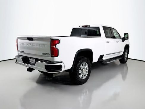 Used 2024 Chevrolet Silverado 3500 High Country w/ High Country Premium Package AWD/4WD image 4