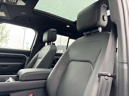 New 2026 Land Rover Defender 130 X-Dynamic SE AWD/4WD image 20