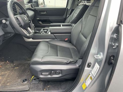 Used 2024 Toyota Tundra Limited image 28