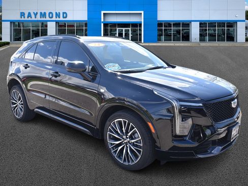 Used 2024 Cadillac XT4 Sport w/ Technology Package image 1