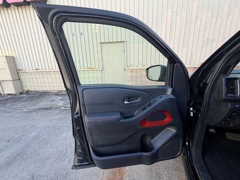 Used 2022 Nissan Frontier Pro-X w/ Technology Package RWD image 8