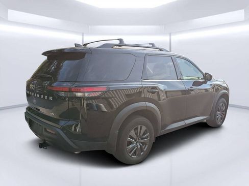 Used 2023 Nissan Pathfinder SV FWD image 3