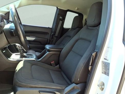 Used 2022 Chevrolet Colorado LT w/ Safety Package AWD/4WD image 12